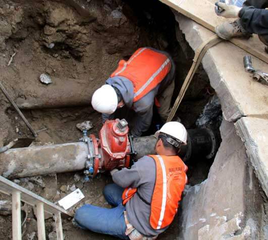 Commercial plumbing repair and maintenance